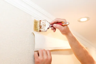 Pose de papier peint à Simiane-Collongue — revêtements muraux et toiles de verre